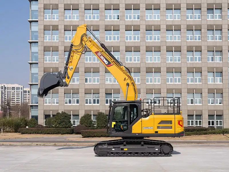 Габаритный экскаватор XCMG XE225GN - официальное фото 3