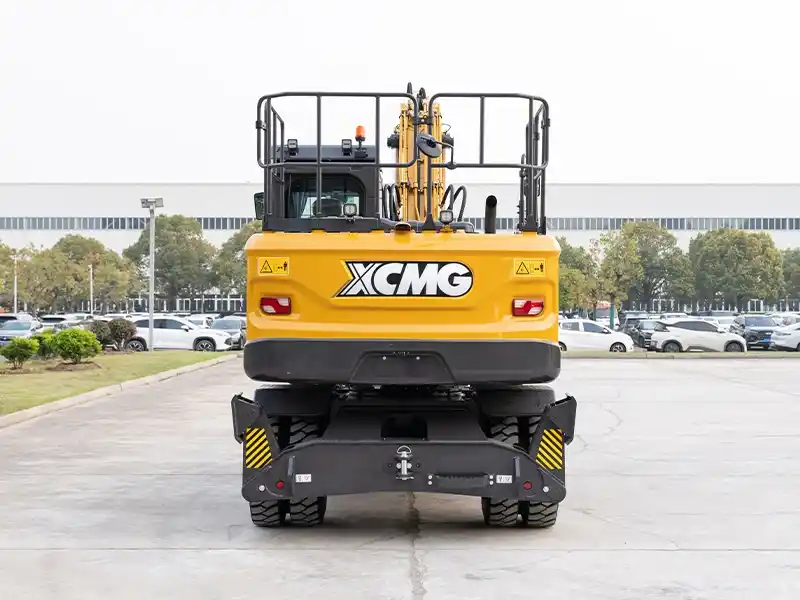 Колесный экскаватор XCMG XE180WG - официальное изображение от представительства в РФ 2